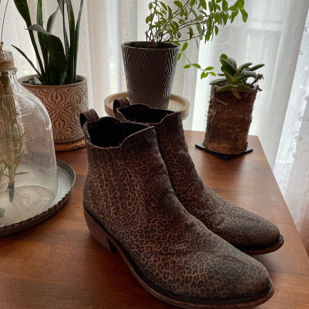 Booties - Picture 4 of 5